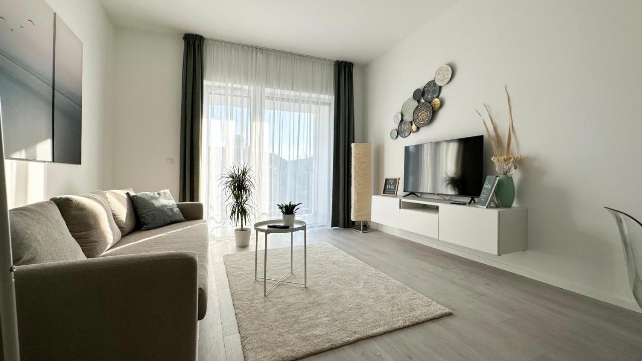 Linden Apartman 104 - Adults Only Mosonmagyaróvár المظهر الخارجي الصورة