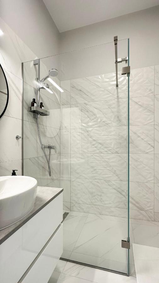 Linden Apartman 104 - Adults Only Mosonmagyaróvár المظهر الخارجي الصورة