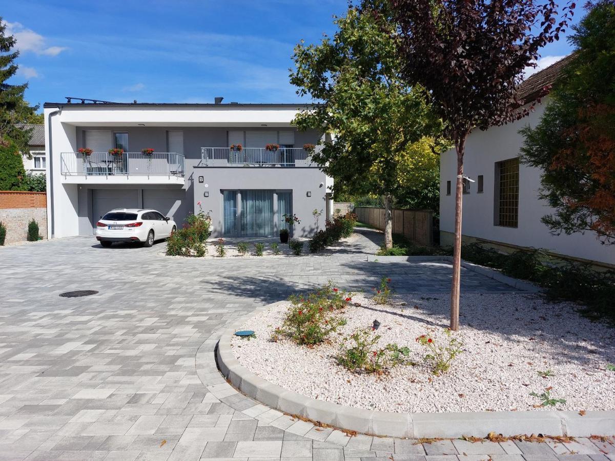 Linden Apartman 104 - Adults Only Mosonmagyaróvár المظهر الخارجي الصورة